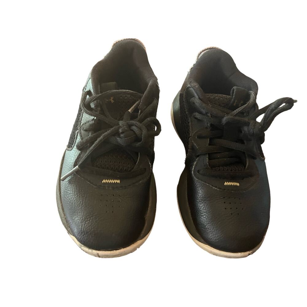 Under Armour black leather tennis shoes size 11.5 Children Excellent